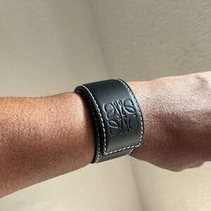 LOEWE ANAGRAM SLAP Black  LEATHER BRACELET